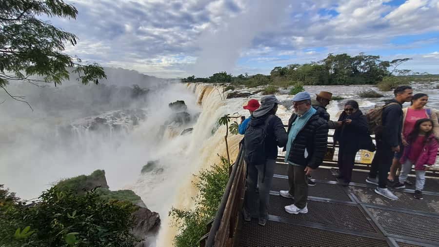 From Foz do Iguaçu: Iguazú Falls Boat Ride Argentina - Is $192 good value?