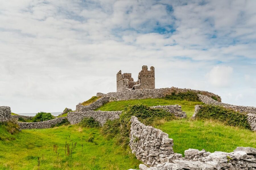 From Galway: Aran Islands and Cliffs of Moher Tour & Cruise - Lunch near the cliffs, with one timing warning