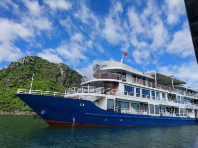 2-Day Halong Sapphire Cruise with Balcony Cabin