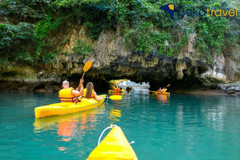 From Hanoi/Cat Ba: Lan Ha Bay Full-Day Boat Trip - 09:00 past Cai Beo and the limestone towers