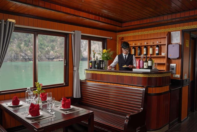 From Hanoi/Cat Ba: Lan Ha Bay Full-Day Boat Trip - Guides, group size, and the feel onboard