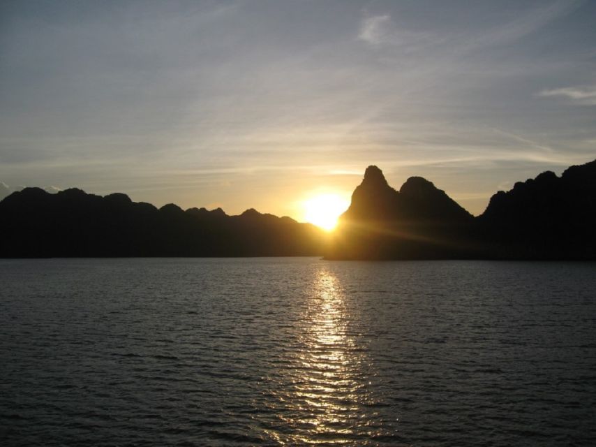 From Hanoi: Ha Long - Bai Tu Long Bay 2-Day 1-Night Cruise - Why Bai Tu Long Bay can be the better choice