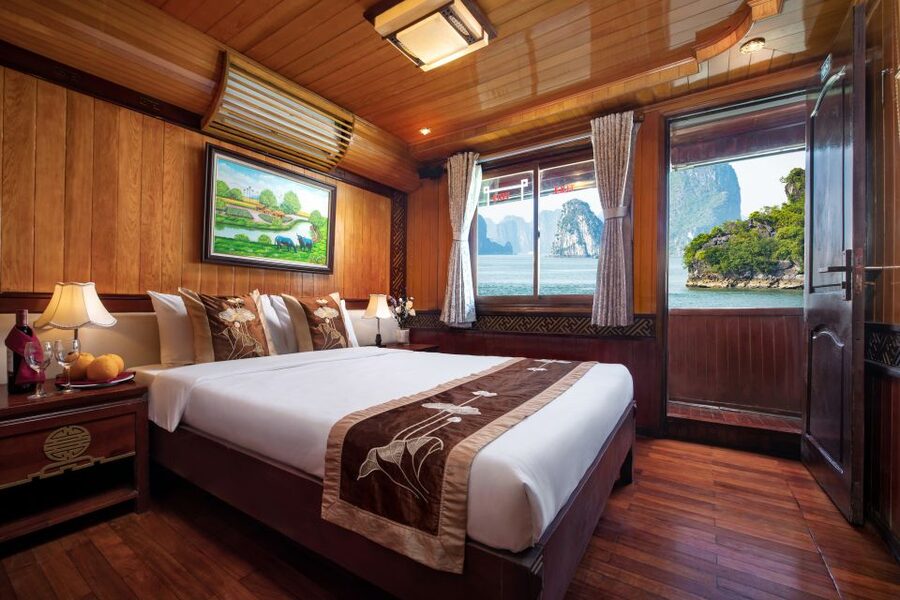 From Hanoi: Ha Long - Bai Tu Long Bay 2-Day 1-Night Cruise - What the food and service are really like