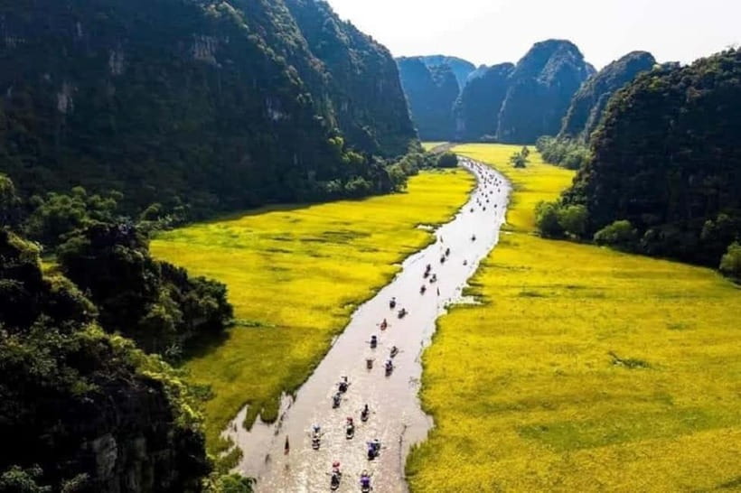 From Hanoi: Tam Coc Boat Trip and Hoa Lu & Mua Cave Tour - Who should book this tour?