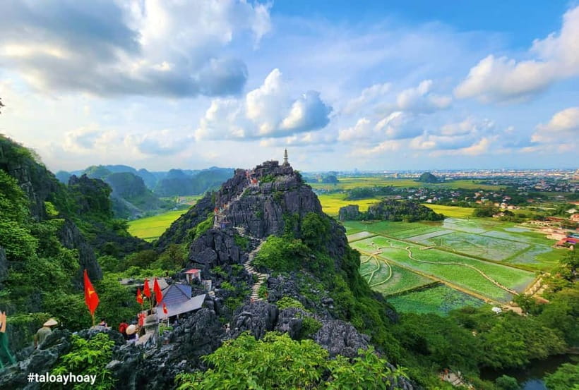 From Hanoi: Tam Coc Boat Trip and Hoa Lu & Mua Cave Tour - Tam Coc by bamboo boat