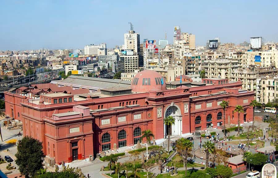 From Hurghada: Pyramids and Egyptian Museum Tour & Boat Ride - Guides, group care, and language choices