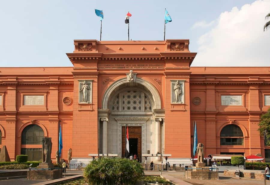 From Hurghada: Pyramids and Egyptian Museum Tour & Boat Ride - Is $100 good value?
