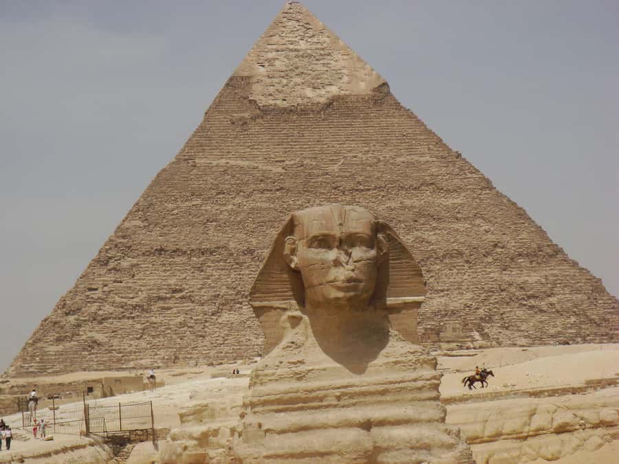 From Hurghada: Pyramids and Egyptian Museum Tour & Boat Ride - The Egyptian Museum at Tahrir Square