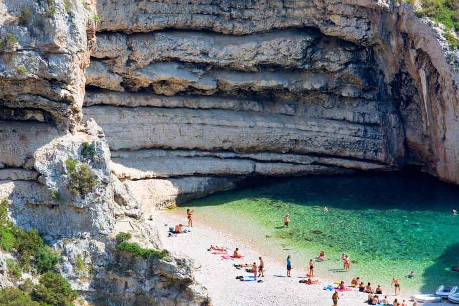 From Hvar: Blue Cave, Green Cave & 5 Islands Speedboat Tour - Vis, Komiža, and the lunch question