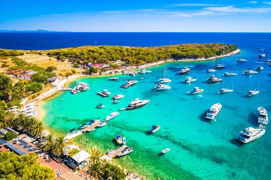 From Hvar: Blue Cave, Green Cave & 5 Islands Speedboat Tour - Palmižana and the return through the Pakleni Islands