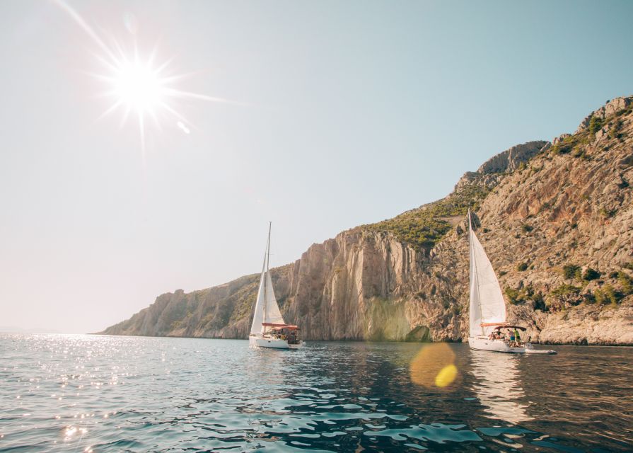 From Hvar: Boat Tour to Pakleni Islands on a Comfort Yacht - Booking advice for a smoother four hours