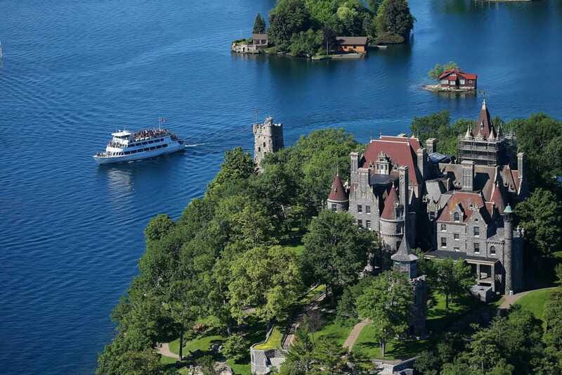 From Ivy Lea: 1000 Islands Boldt Castle Scenic Cruise - Tiny islands and the world’s smallest international bridge