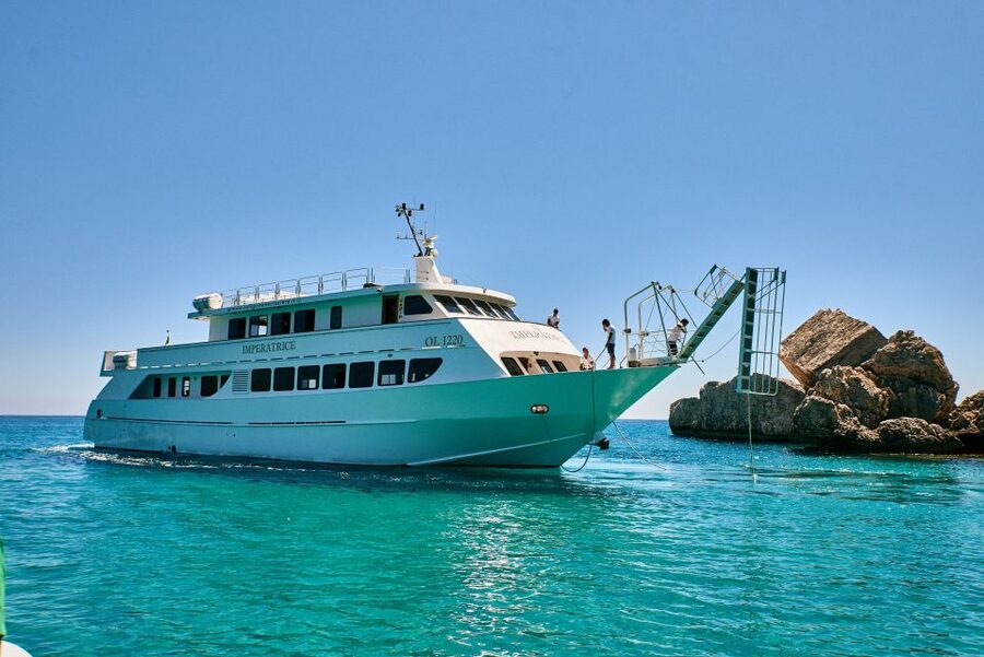 From La Caletta or Orosei: Gulf of Orosei Cruise - Cala Mariolu: the day’s visual high point