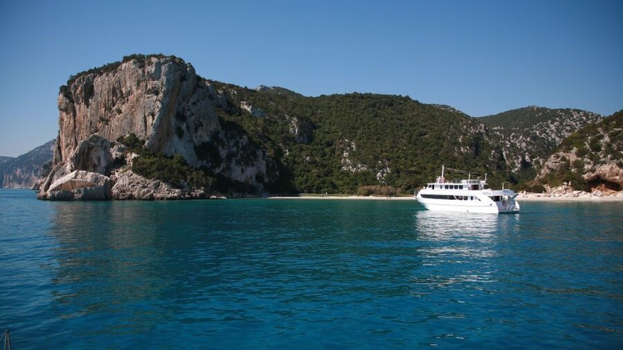 From La Caletta or Orosei: Gulf of Orosei Cruise - Food, shade, and the practical details that matter