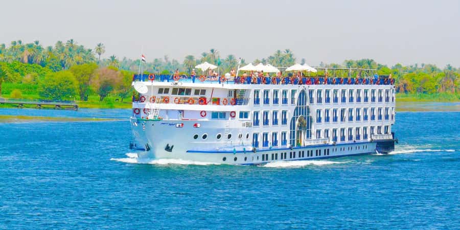 From Luxor: 3-Night Nile Cruise to Aswan and Hot Air Balloon - Day two: sunrise from a balloon and the West Bank