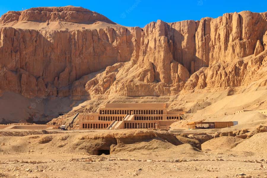 From Luxor: 3-Night Nile Cruise to Aswan and Hot Air Balloon - Guides, communication, and the human side of the trip