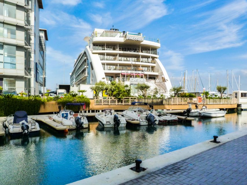 From Malaga: Day trip to Gibraltar and Dolphin Boat Tour - Lunch, fish and chips, and the second free-time window