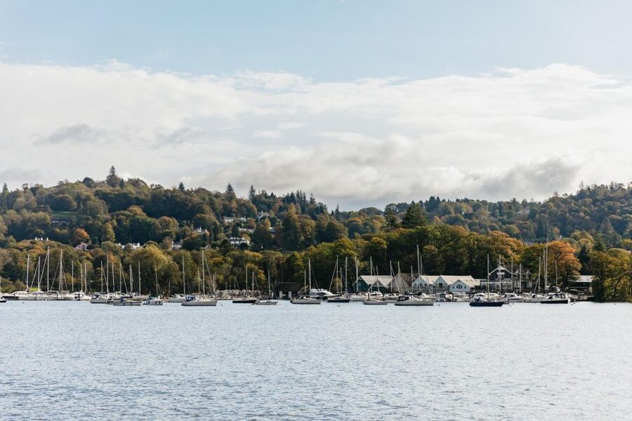 From Manchester: Lake District Bus Tour & Windermere Cruise - Is $104 good value?