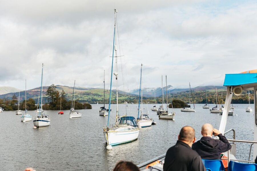 From Manchester: Lake District Bus Tour & Windermere Cruise - Meeting the minibus near Manchester Piccadilly