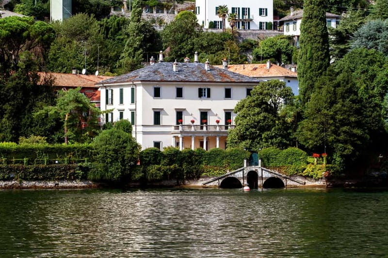 From Milan: Lake Como, Bellagio & Varenna with Private Boat - Guides, commentary, and how the day feels