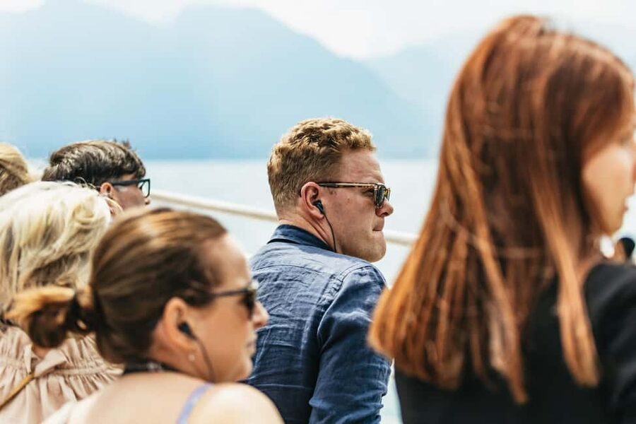 From Milan: Lake Como Cruise with Visits to Como & Bellagio - The cruise past villas and mountain views