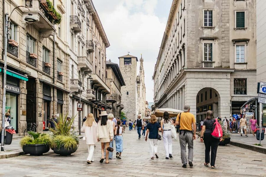 From Milan: Lake Como Cruise with Visits to Como & Bellagio - Who should book this tour?