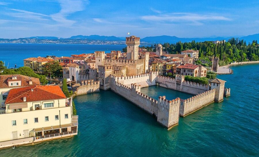 From Milan: Verona, Sirmione and Lake Garda with Boat Cruise - Meeting near Hotel Gallia in Milan