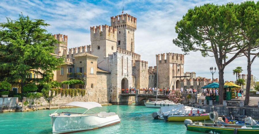 From Milan: Verona, Sirmione and Lake Garda with Boat Cruise - The road to Sirmione and the shape of Lake Garda