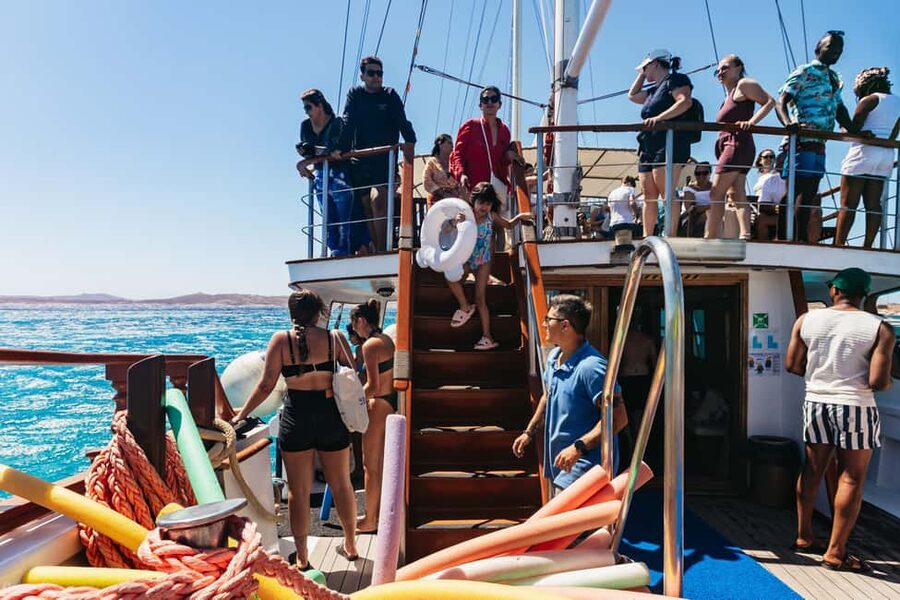 From Mykonos: Cruise to Delos and Rhenia with Lunch - The flexible choice when Delos is not your priority