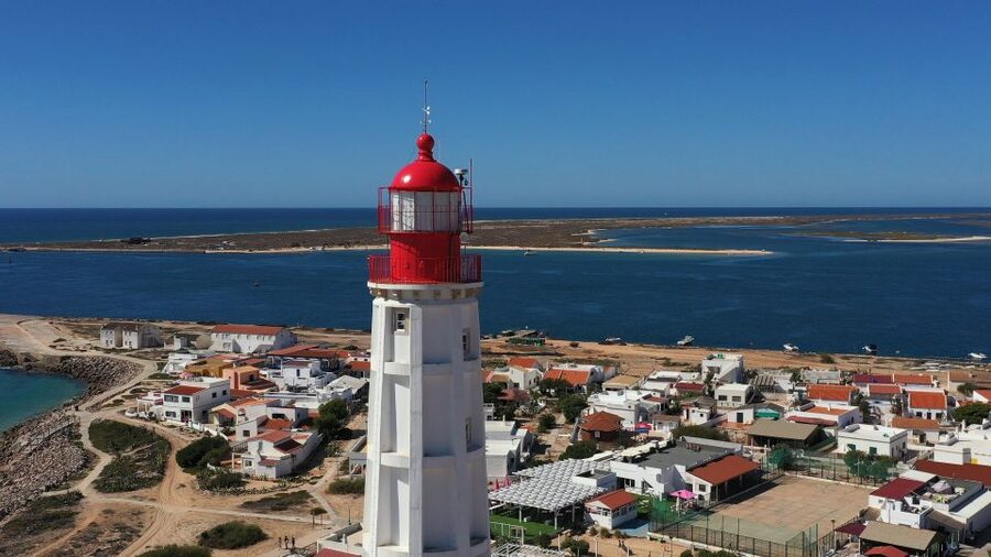 From Olhão: Ria Formosa Sunset Island Boat Tour - Guides who make the ride more than transport