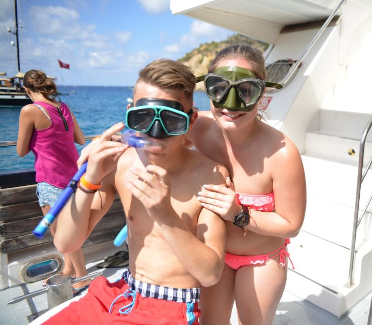 From Paguera: Dolphin Watching Cruise in a Glass-Bottom Boat - How rough is the sea?