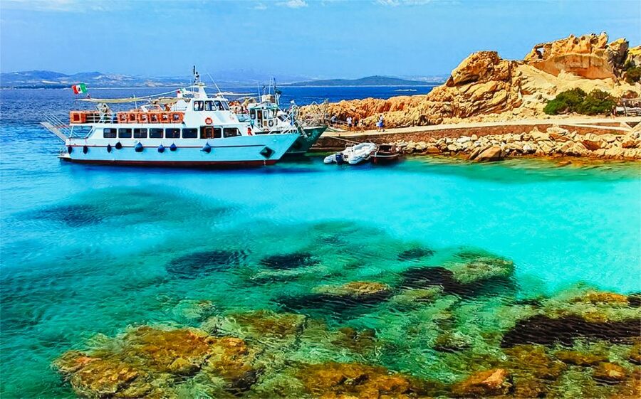 From Palau: La Maddalena Archipelago Day Tour by Boat - A quick view of Spiaggia Rosa