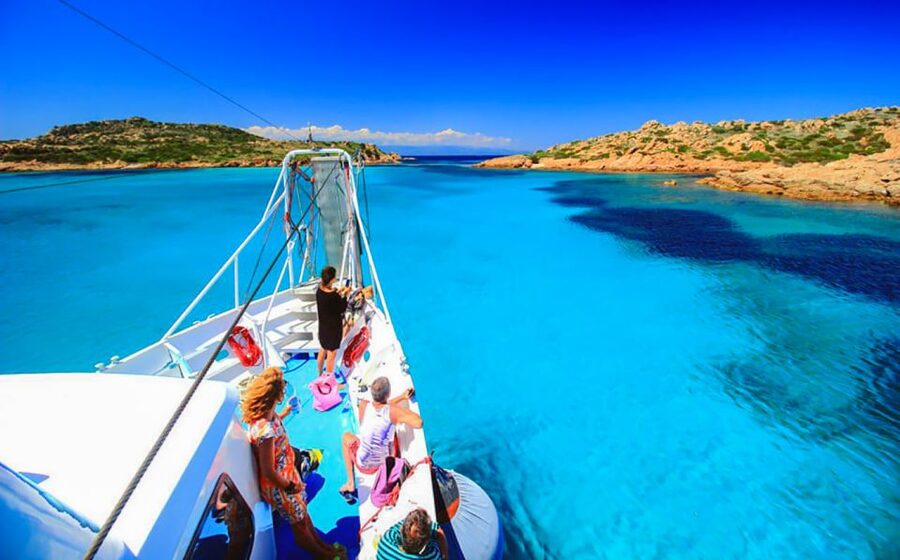 From Palau: La Maddalena Archipelago Day Tour by Boat - The pink beach is a protected place, not a photo prop