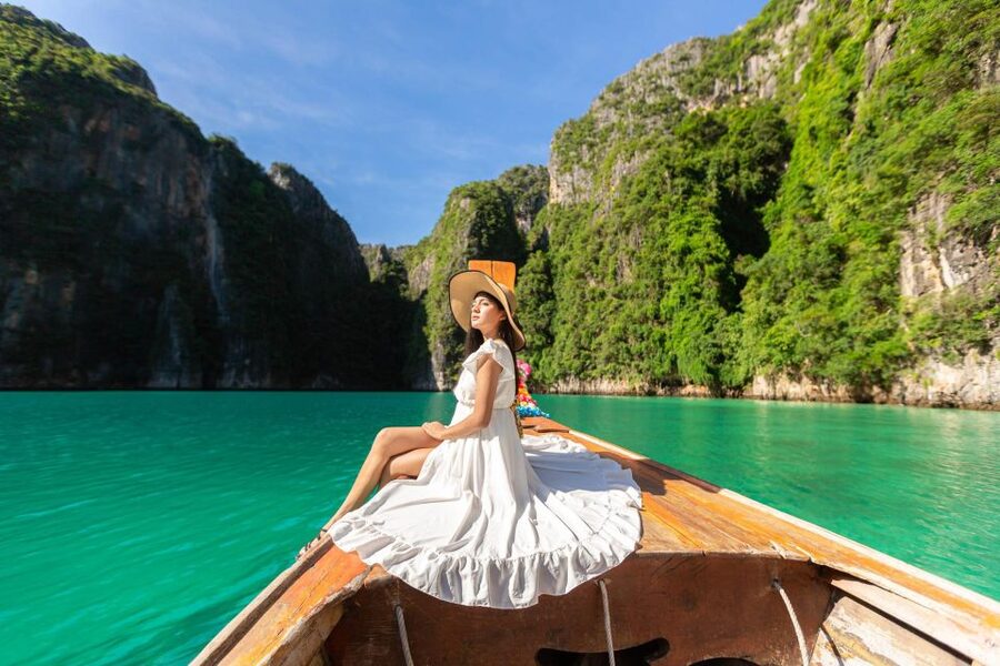 From Phi Phi: Half-Day Longtail Boat Tour with Snorkeling - Pileh Lagoon: the best swim of the day