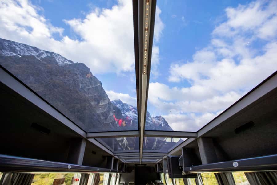 From Queenstown Milford Sound Cruise & Glass-Roof Coach Tour - Starting in Queenstown and following Lake Wakatipu