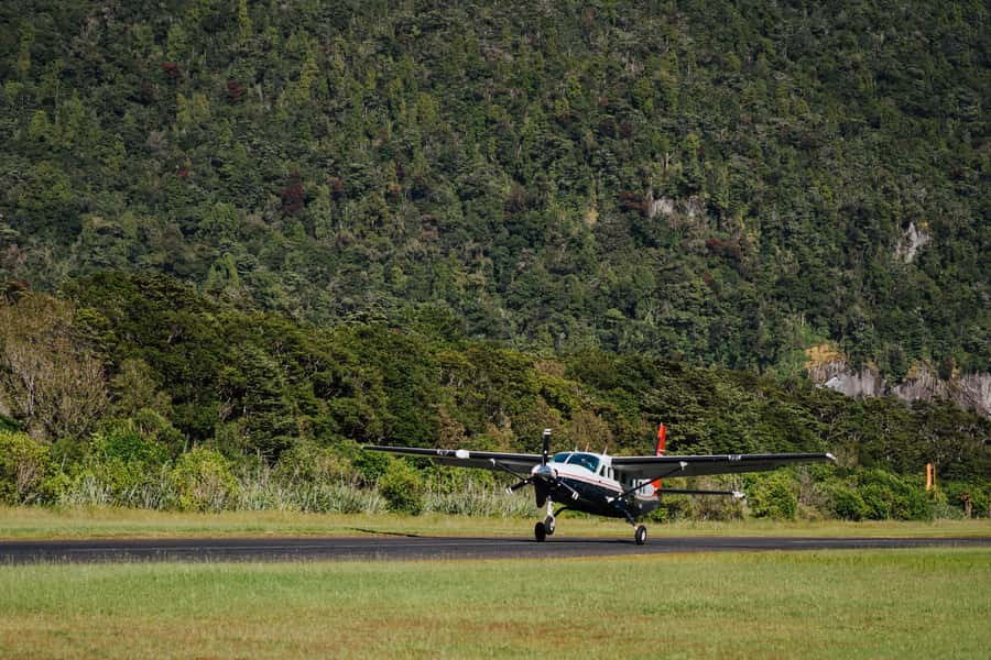 From Queenstown: Milford Sound Full-Day Trip by Plane & Boat - Who will enjoy this trip most