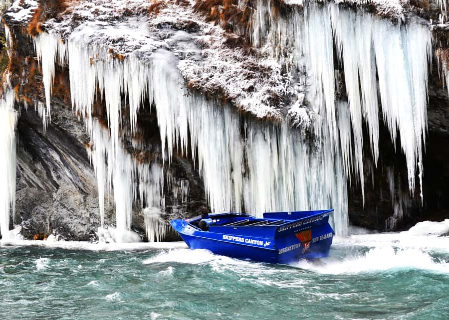 From Queenstown: Skippers Canyon Jet Boat Ride - The Queenstown pickup and climb toward Skippers Canyon