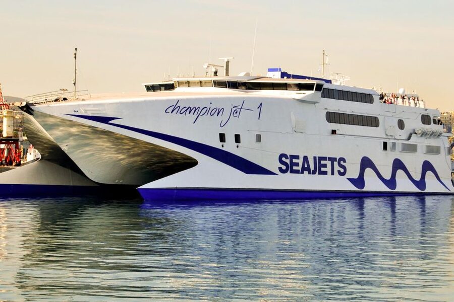 From Rethymno: Full-Day Trip to Santorini by Boat - Oia: beautiful, famous, and too short