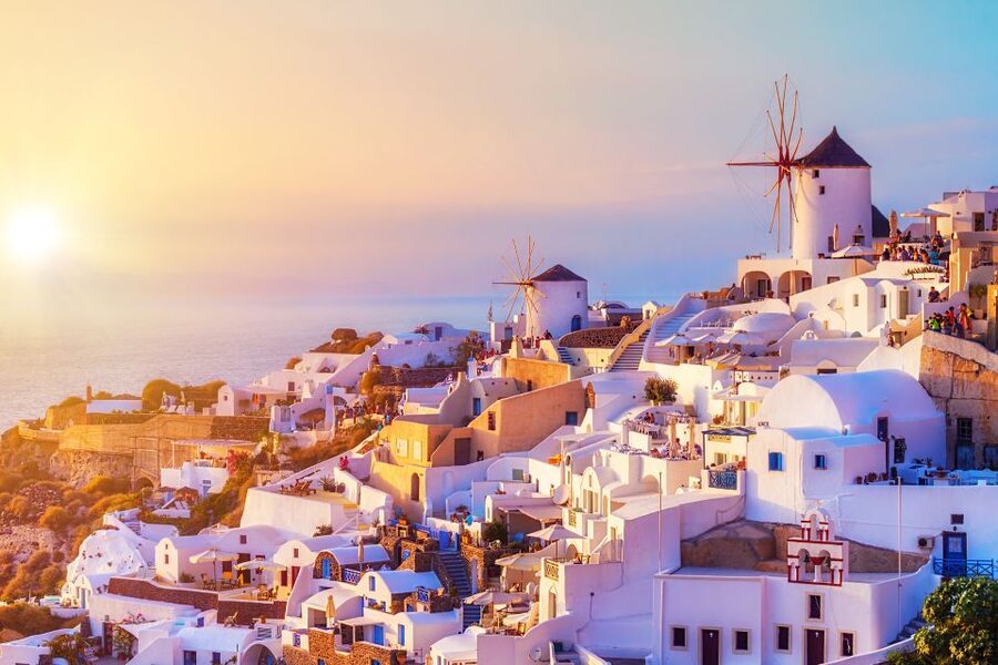 From Rethymno: Full-Day Trip to Santorini by Boat - Reaching Athinios and finding your island coach