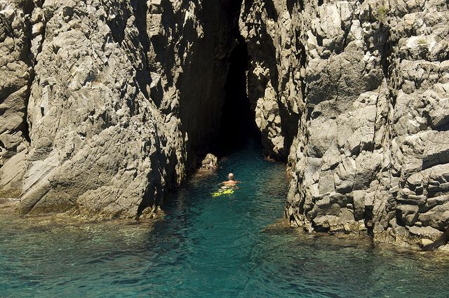 From Rome: Ponza Island Day Trip with Boat Excursion - Five hours around Ponza by boat