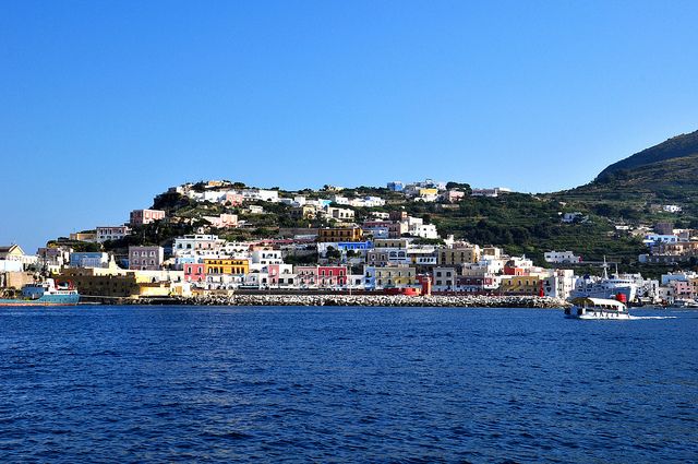 From Rome: Ponza Island Day Trip with Boat Excursion - Guides and the feel of the group