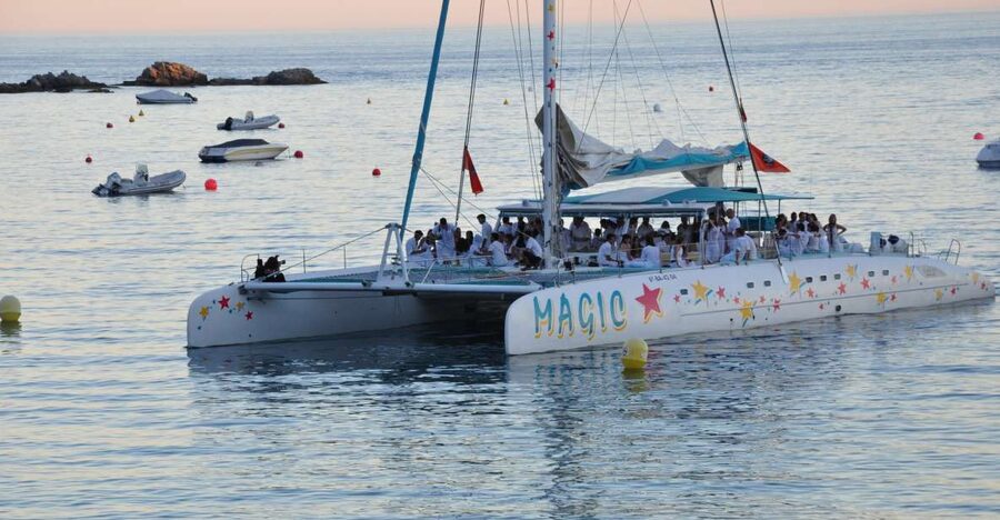 From Roses: Sunset Catamaran Cruise - Leaving from central Roses