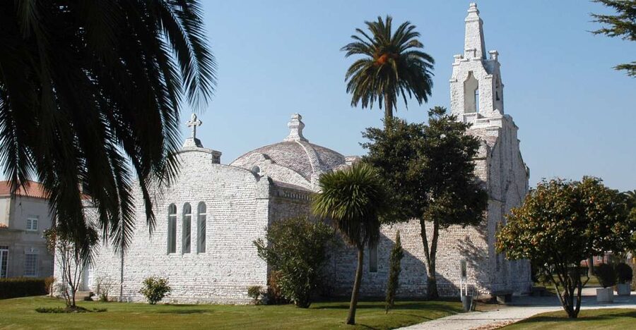 From Santiago: Tour to Rias Baixas with Boat Trip and Winery - Two Hours in O Grove