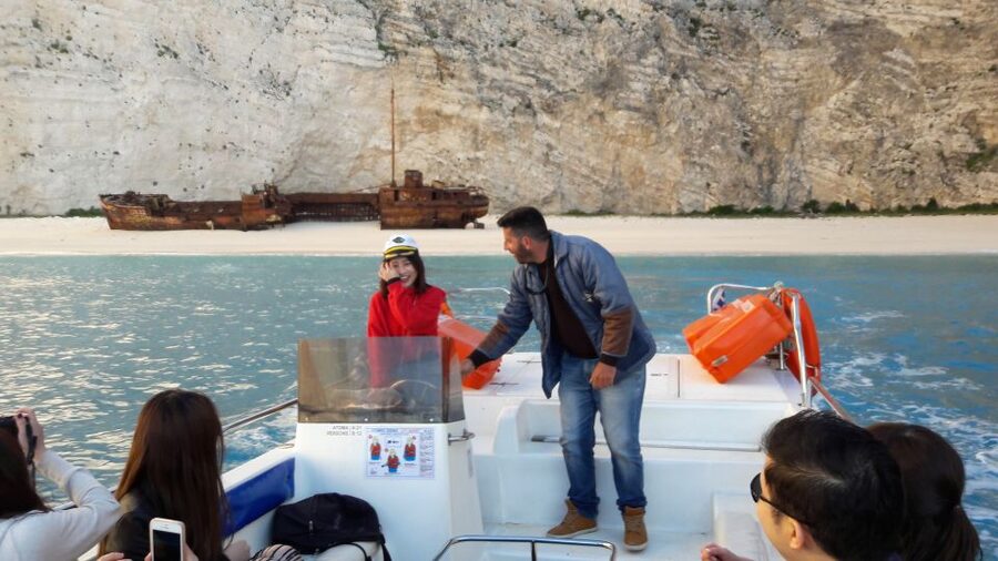 From St.Nikolaos: Boat Cruise to Navagio Beach & Blue Caves - Meeting at Orizodes Restaurant and reaching the harbor