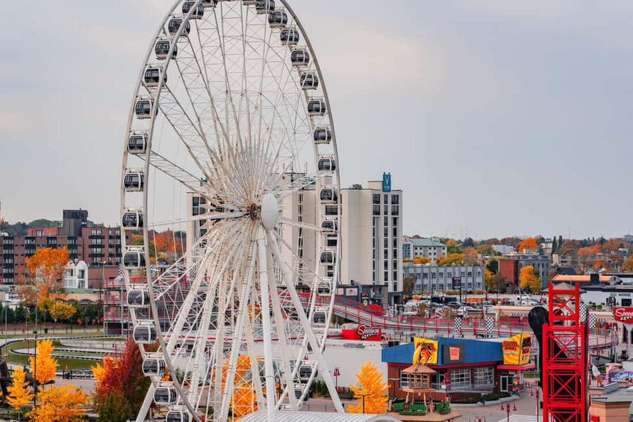 From Toronto: Niagara Falls Tour with Cruise & Maple Tasting - Guides, coaches, and the pace of the day