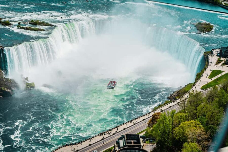 From Toronto: Niagara Falls Tour with Cruise & Maple Tasting - Maple tasting with a Canadian flavor