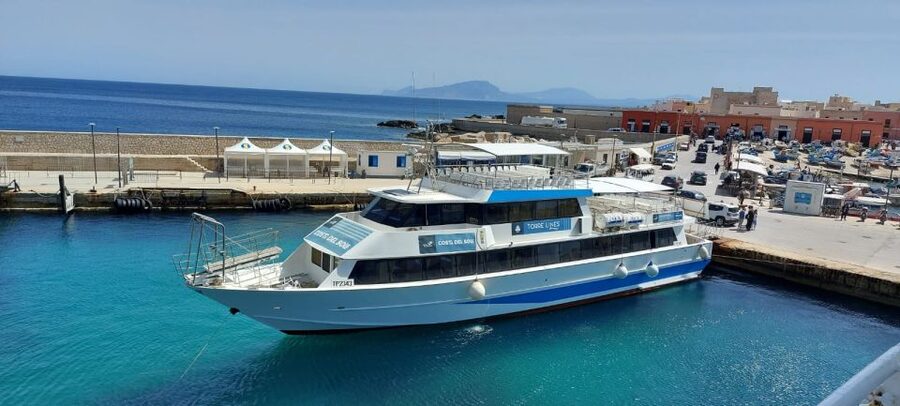 From Trapani: Favignana and Levanzo Mini Cruise with Lunch - Favignana’s coves from the water