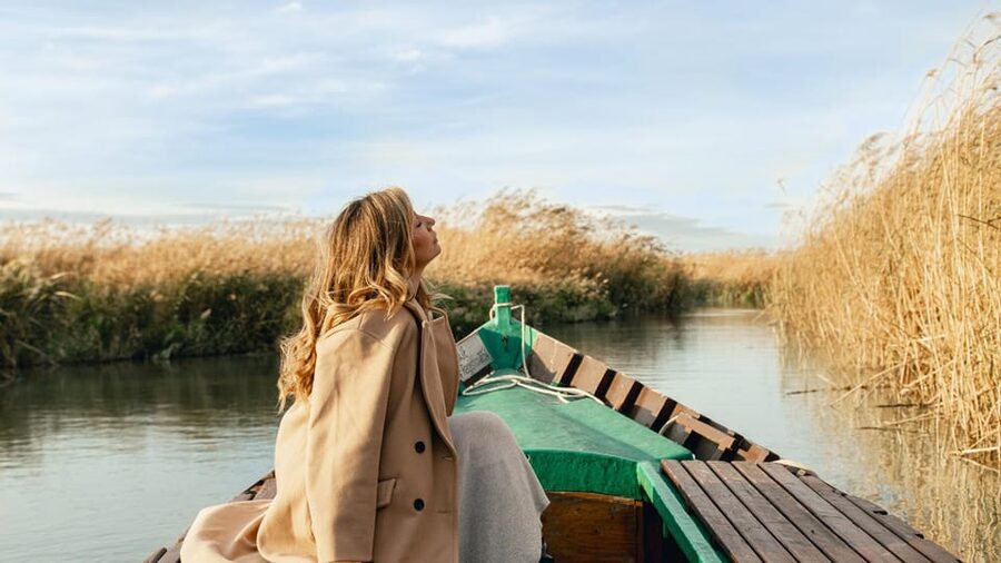 From Valencia: Albufera Natural Park Eco Boat Tour & Sunset - El Palmar and the old barraca