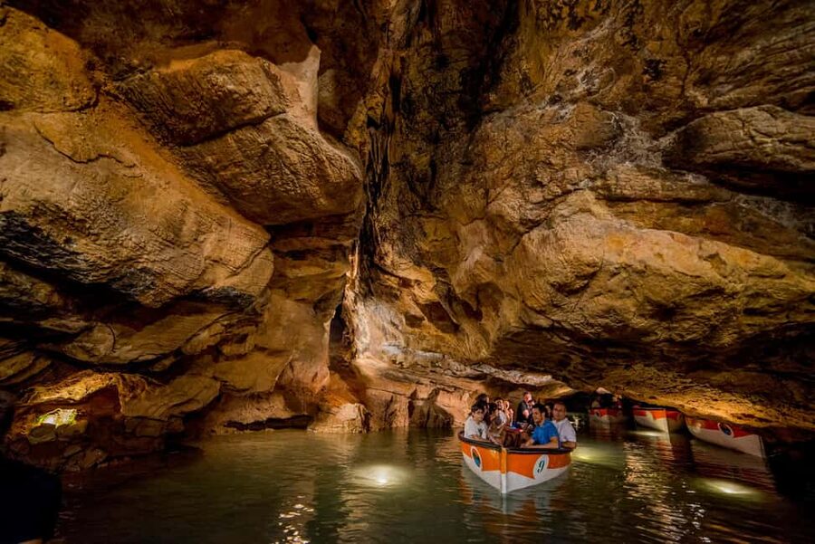 From Valencia: Cueva de Sant Josep Boat Tour with Guide - Entering the cave system at Vall d’Uixó