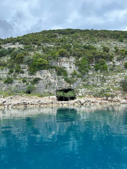 From Vlore: Haxhi Ali Cave & Karaburun Beach Speedboat Tour - What the boat atmosphere is really like
